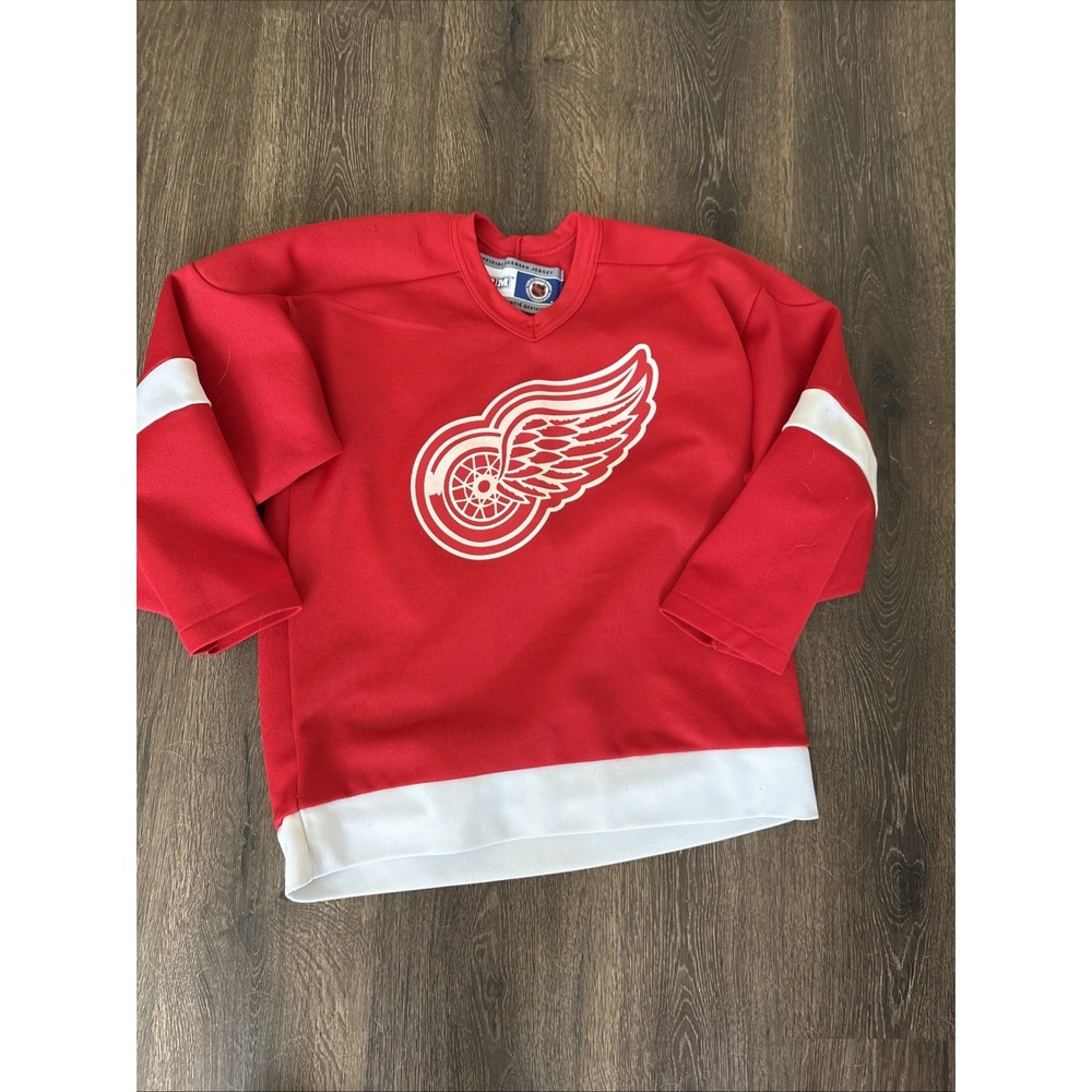 Vintage Detroit Red Wings NHL Hockey Jersey Red CCM YOUTH Large/XL Made Canada